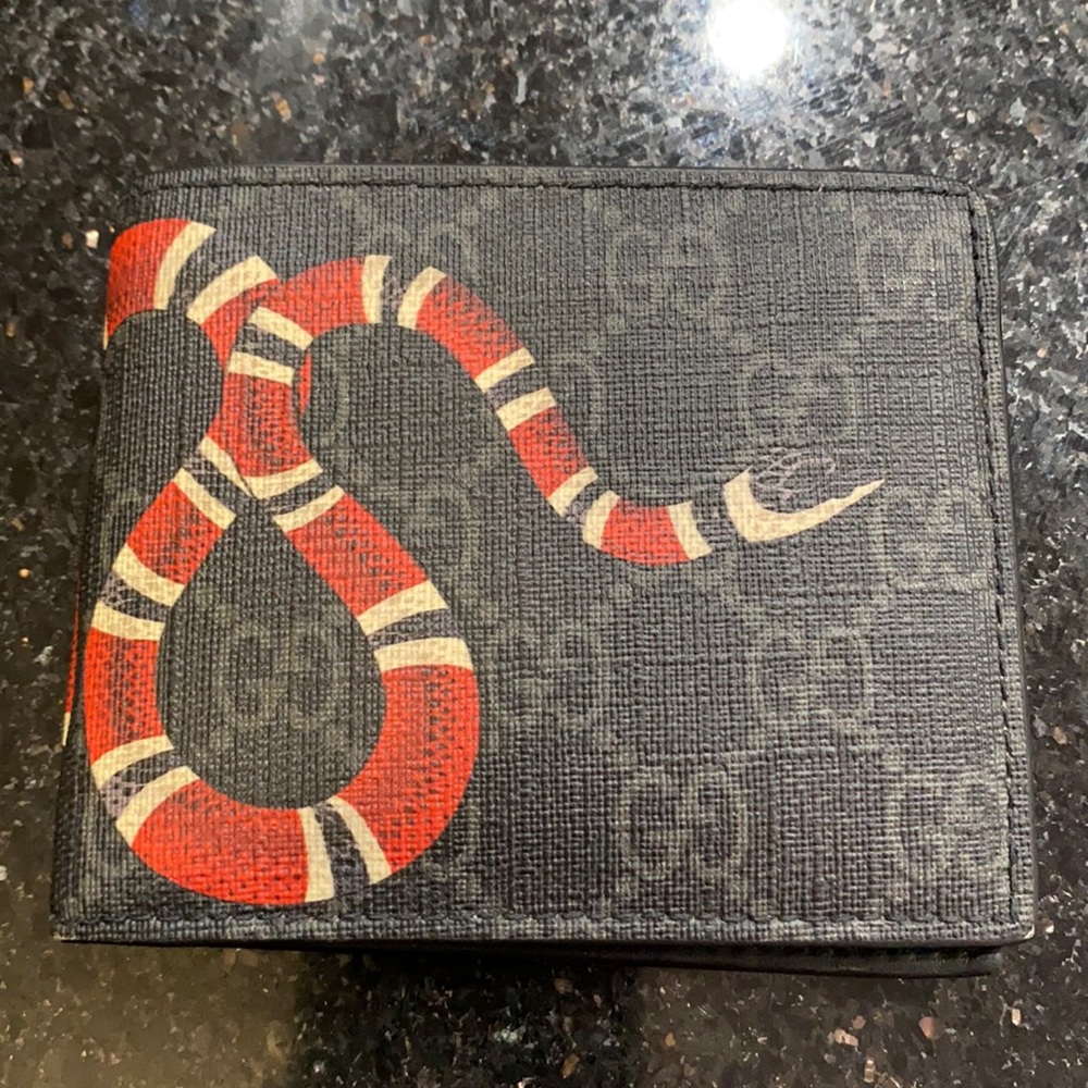 Gucci wallet